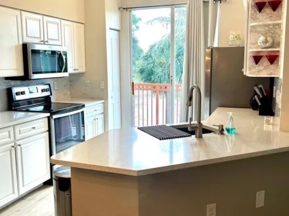 2046 Alta Meadows Ln, Delray Beach, FL