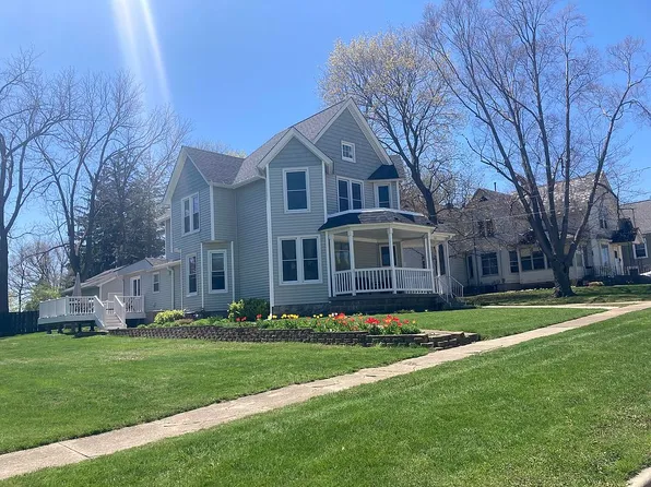 601 W Washington St, Marengo, IL 60152