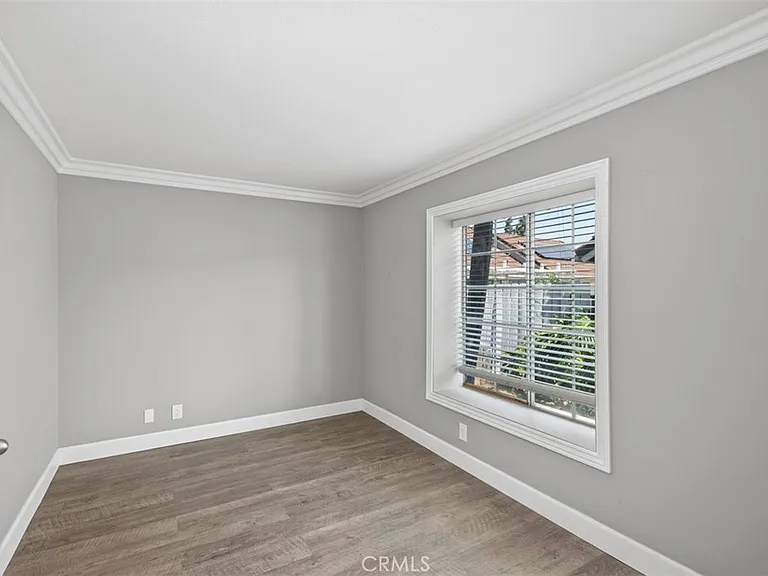 28045 Blandings — Photo 22