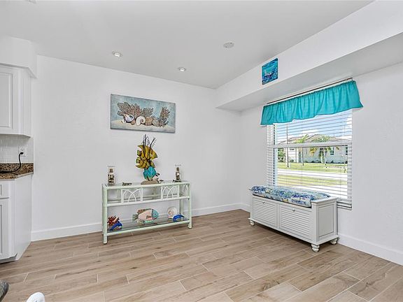 5th image of 1088 Cimarron Dr