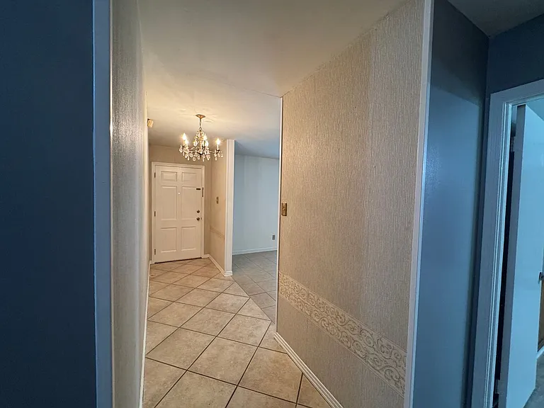 1054 Gallen Ct — Photo 23
