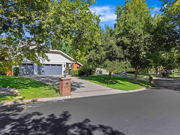 22 Oakridge Ln, Danville, CA 94506