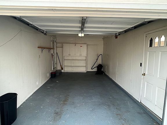 4th image of 409 Jefferson Ave
