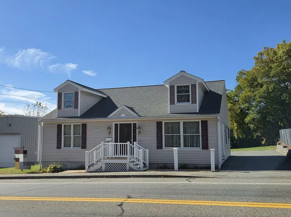 1300 Lakeview Ave, Dracut, MA 01826