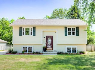 705 10th Ave NW, Altoona, IA 50009