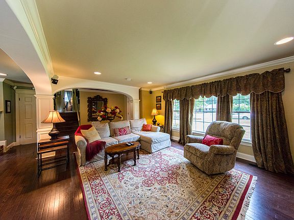 5th image of 3262 Starlake Dr