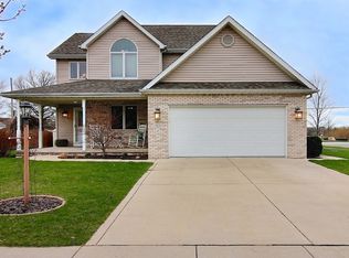 1500 Lob Wedge Ln, Chesterton, IN 46304