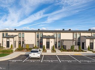 19520 Village Walk Dr UNIT 3-206, Montgomery Village, MD 20886