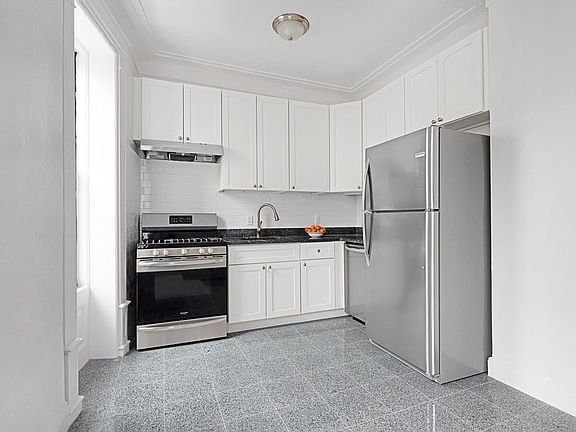 5th image of 420 8th Ave APT 2B