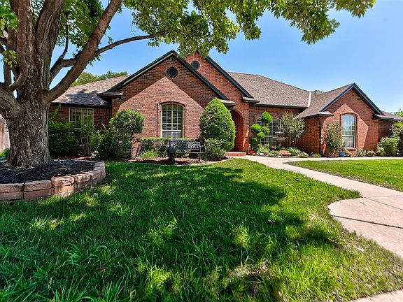 2nd image of 2501 SW 123rd Pl