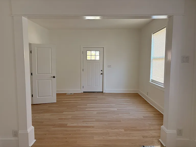 741 Walnut St — Photo 6
