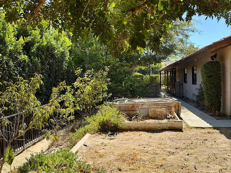 2092 Peaceful Hills Rd — Photo 59