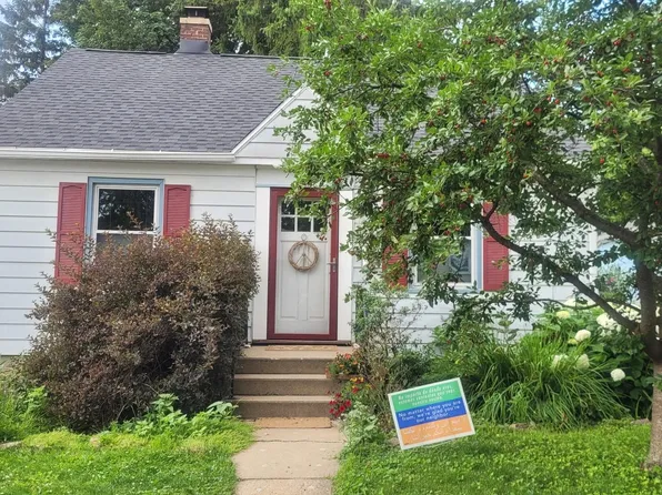 2625 E Lawn Ct, Madison, WI 53704