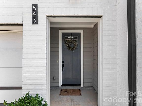 3rd image of 543 Greystone Rd