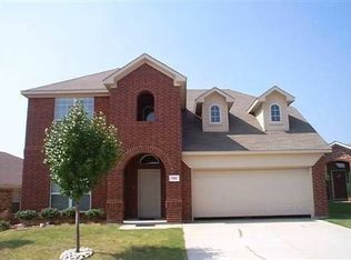706 Aries Dr, Euless, TX 76040