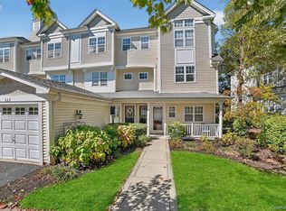 527 Viewpoint Ter, Peekskill, NY 10566