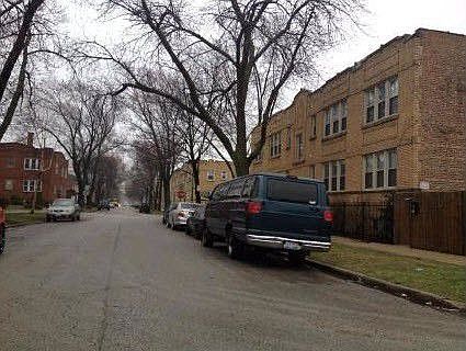 3rd image of 3108 N Lockwood Ave #1S