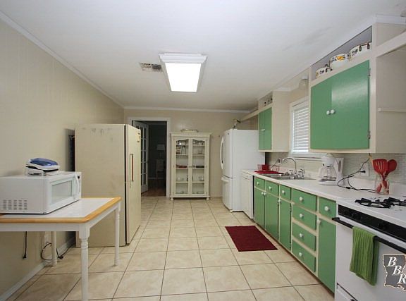 4th image of 288 Smith Ln