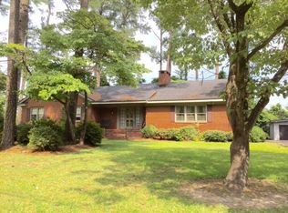 104 Edgewood Dr, Pinetops, NC 27864