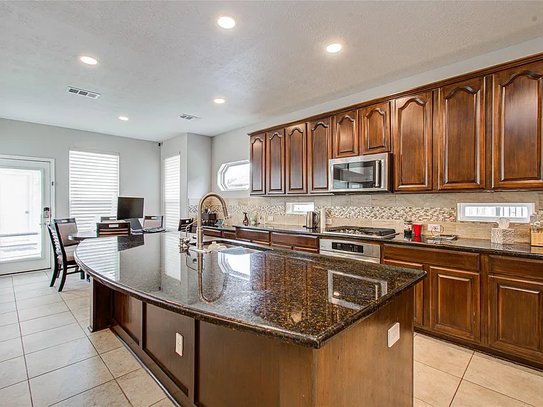 1510 Lake Grayson Dr — Photo 27