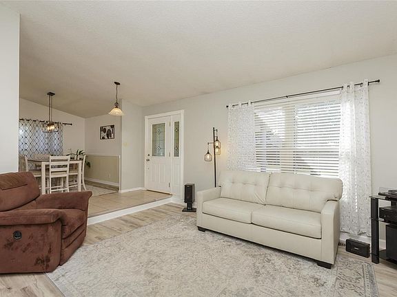 4th image of 2809 Meramar Dr