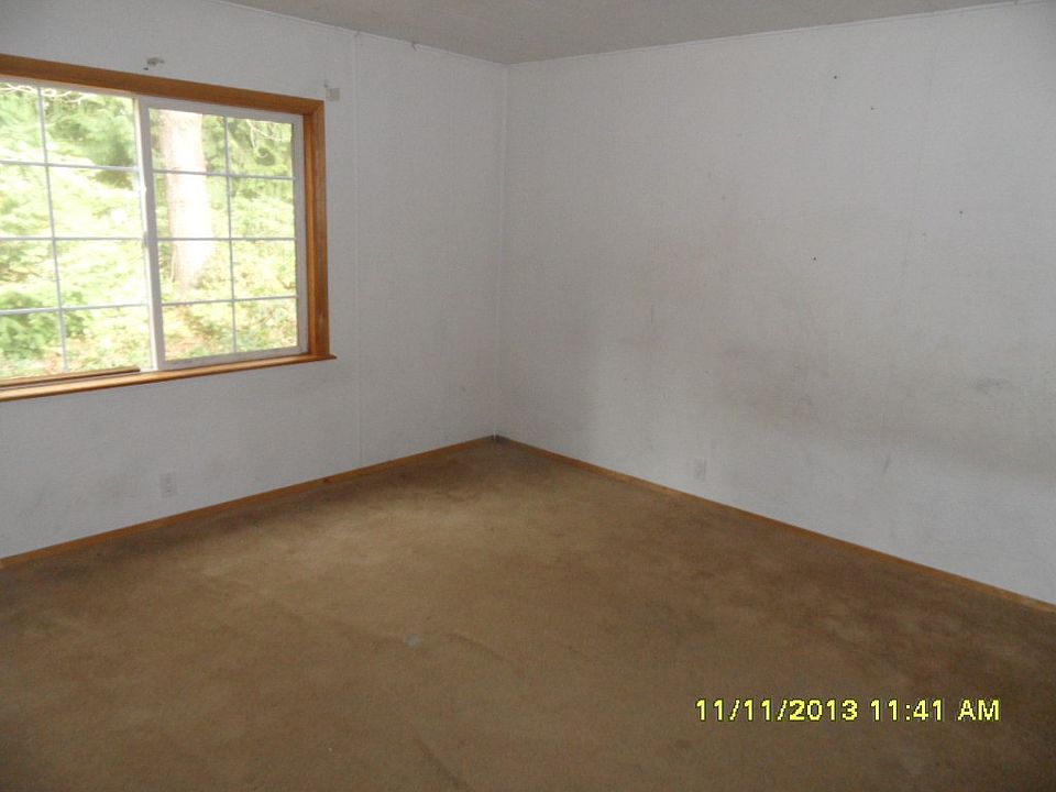 1st image of 21143 Howard Ave NE