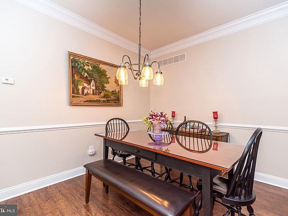 4th image of 3137 W Brighton St