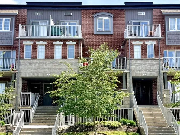 24 Sienna St #A, Kitchener, ON N2R 0H6