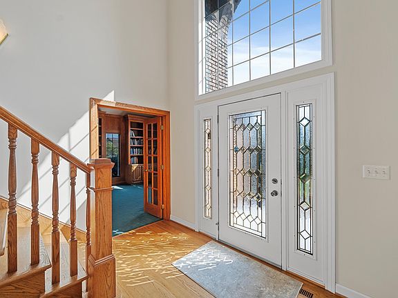 5th image of 5053 Doral Dr