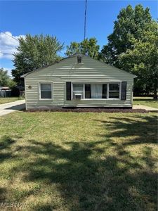 1163 Packard Dr, Akron, OH, 44320