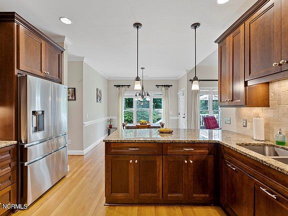 5th image of 4708 Archer Dr