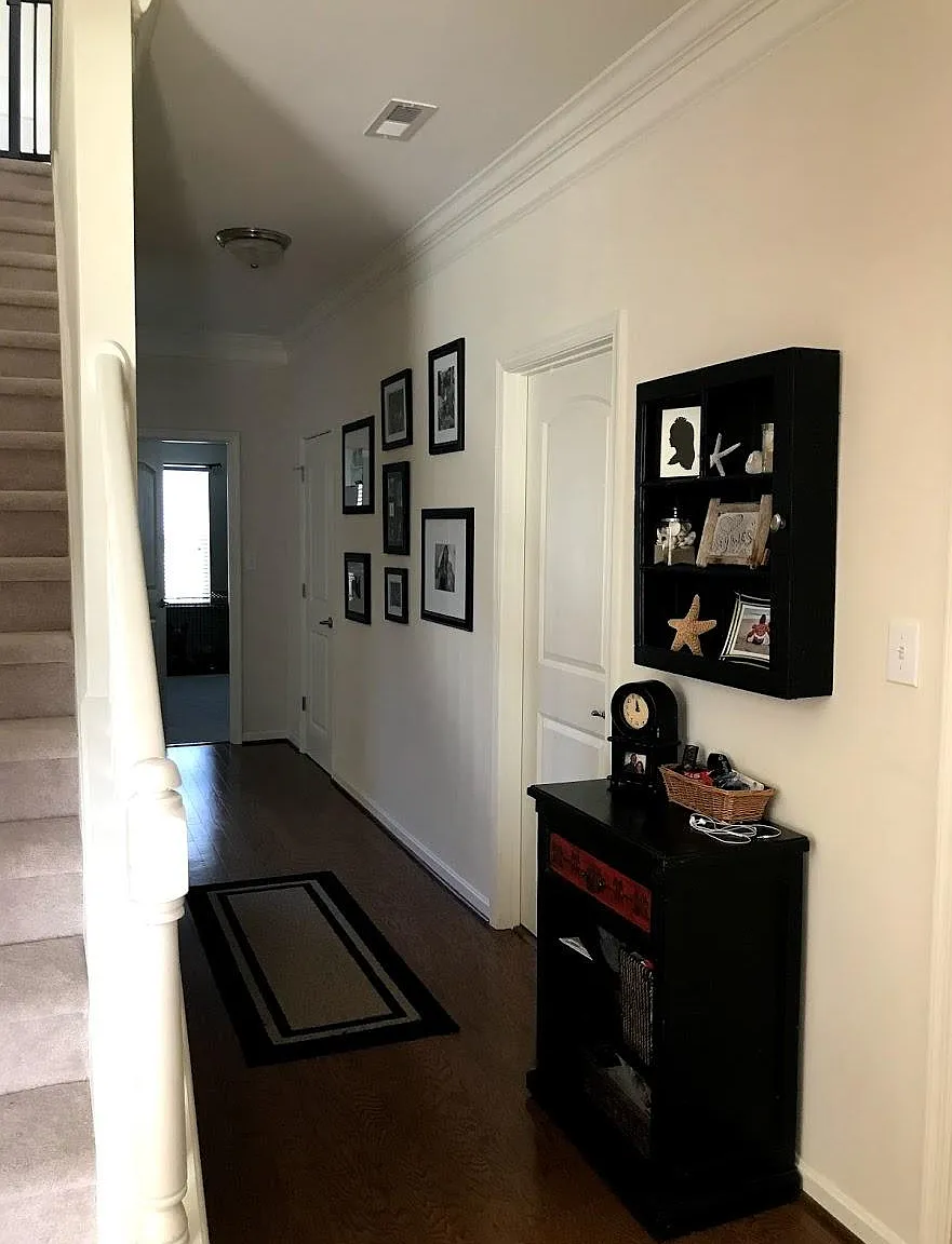 3 bed, 2.5 bath, 2600 sqft, $1,695 — Photo 2