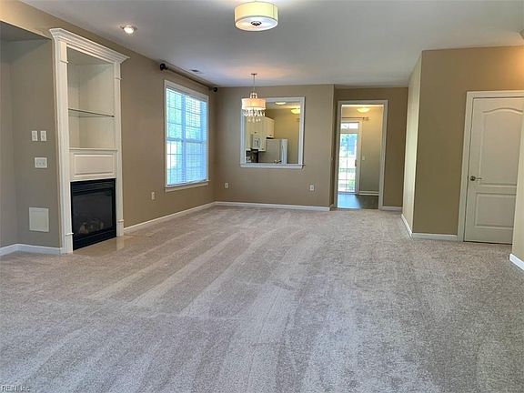 4th image of 605 Mulberry Cres