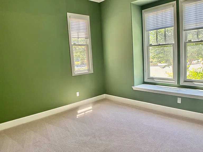 140 Levin Ave — Photo 24