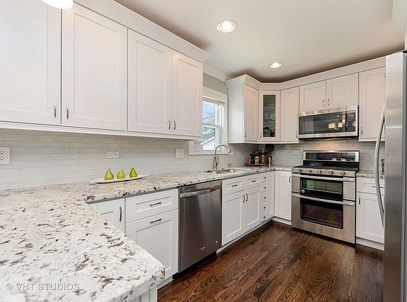 4th image of 7142 N Keeler Ave