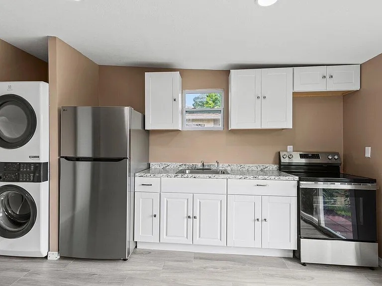4557 SW Athena Dr — Photo 15