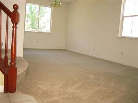 4th image of 120 Lyman Cir
