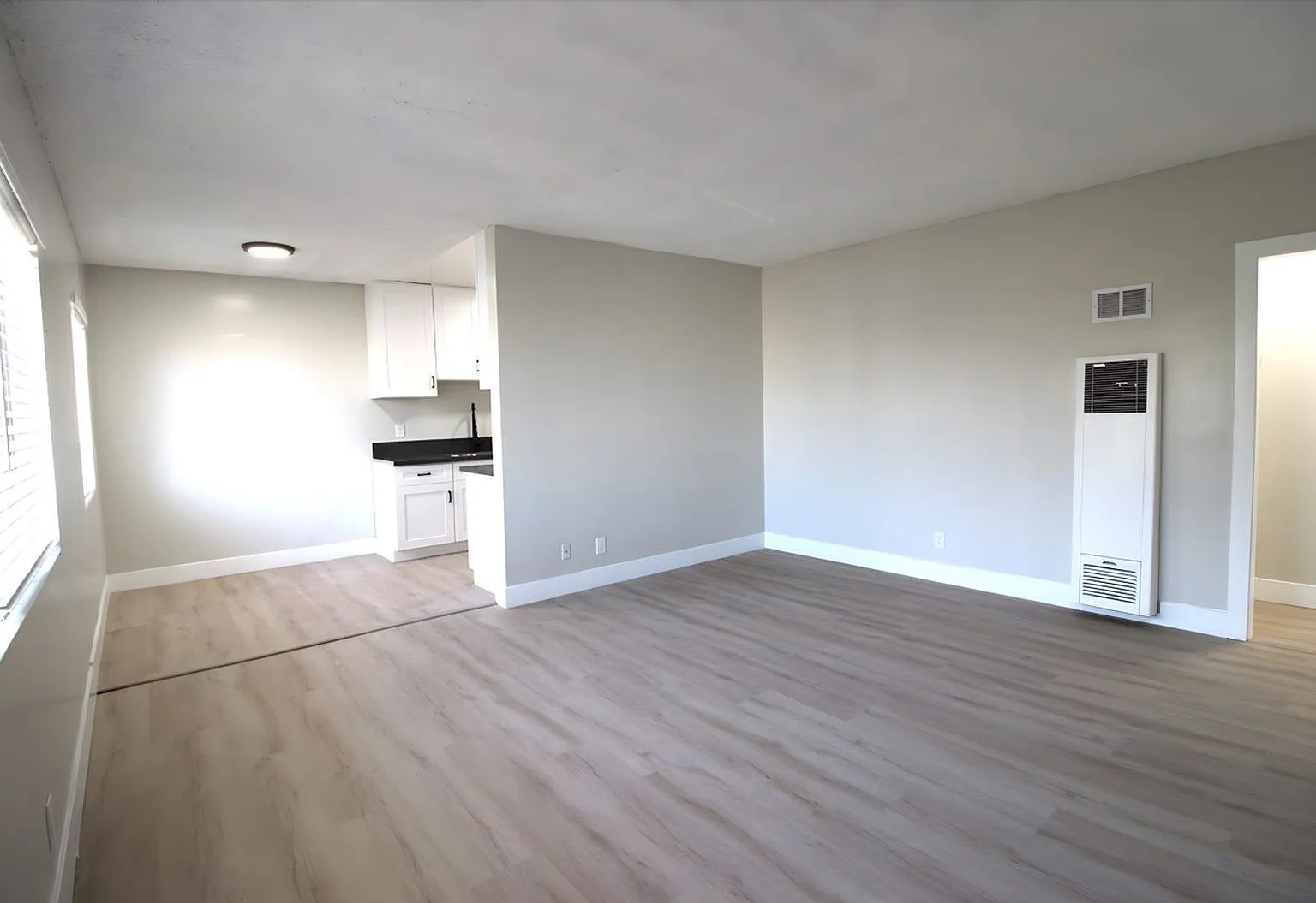 2 bed, 1.0 bath, 850 sqft, $2,750 — Photo 2