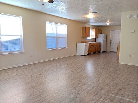 3rd image of 620 Pasler St