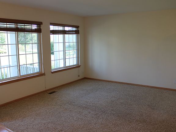4th image of 39636 N Warren Ln