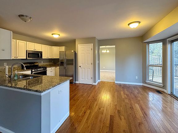 5th image of 2301 Kingstowne Place Ct