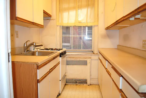 Sold by Landmarc Group | media 33