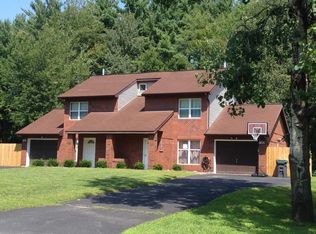 65 Werner Rd #B, Halfmoon, NY 12065