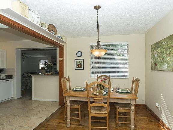 5th image of 8604 Emerald Isle Cir N