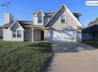2027 Marigold St, Carthage, MO 64836