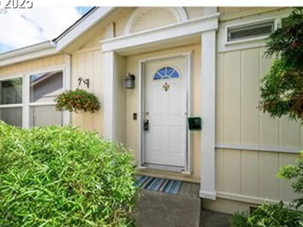 4055 Royal Ave Space 87, Eugene, OR 97402