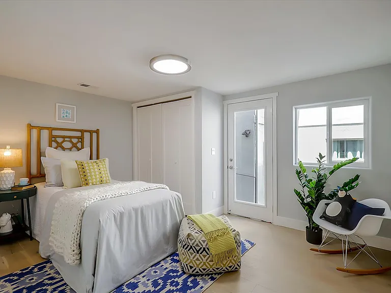 914 Everett Ave — Photo 22