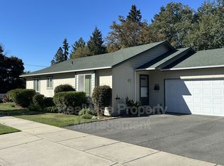 1616 SW K St, Grants Pass, OR 97526