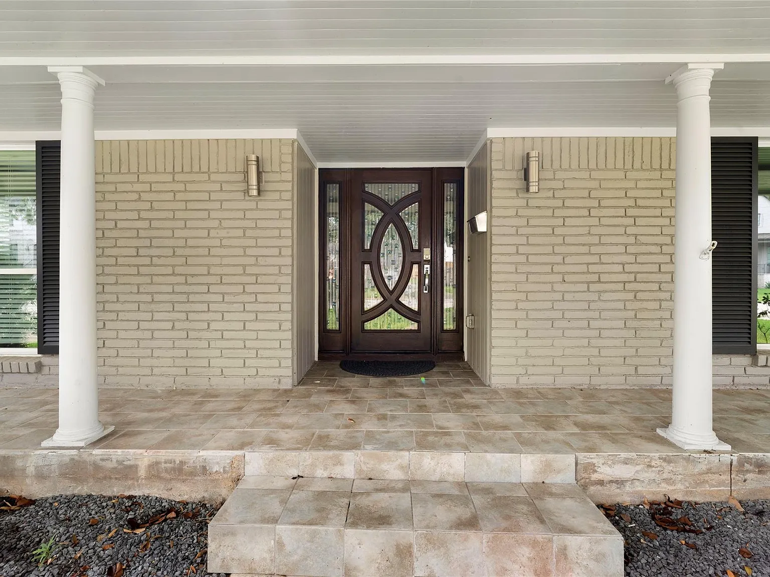3 bed, 2.5 bath, 2040 sqft, $3,700 — Photo 2