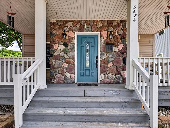 2nd image of 3676 Phillips Ave